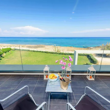 فيلة Luxury By The Sea With Heated Pool