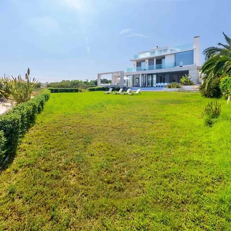 فيلة Luxury By The Sea With Heated Pool