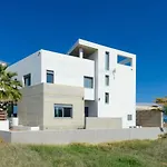 Luxury By The Sea With Heated Pool * بروتاراس