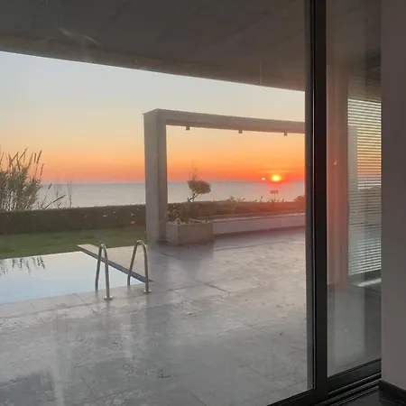 Luxury By The Sea With Heated Pool Vilă Protaras