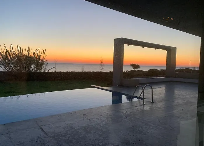 Luxury By The Sea With Heated Pool