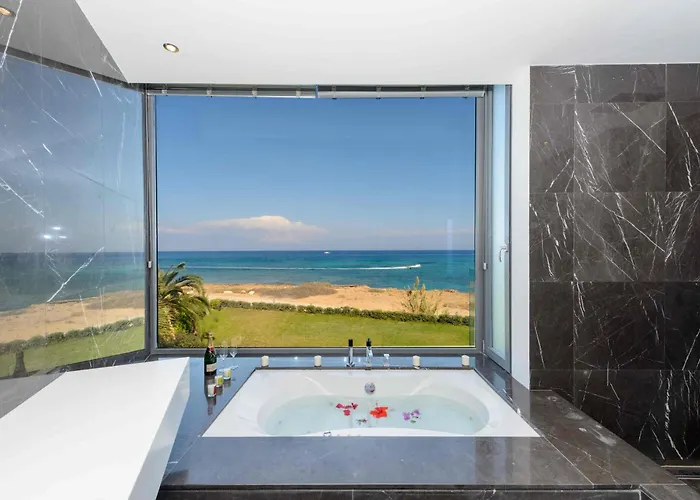 Villa Luxury By The Sea With Heated Pool *