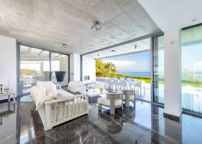 Luxury By The Sea With Heated Pool * Protaras